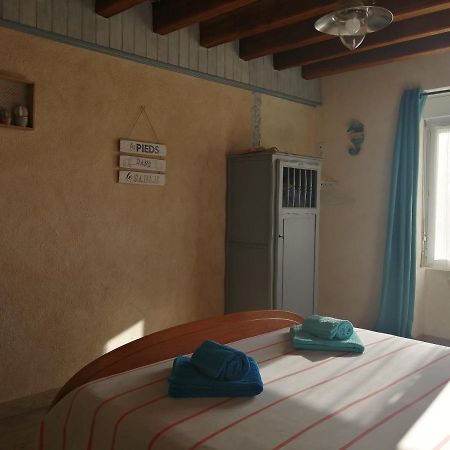 Vendrennes Chez Florymarysol Bed & Breakfast エクステリア 写真